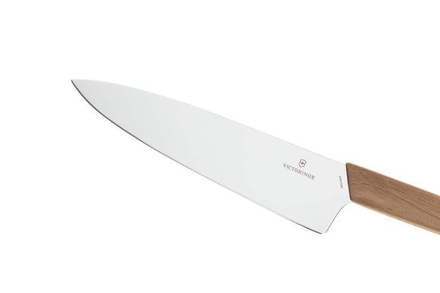 Cutit pentru carne VICTORINOX 6.9010.22G, maner din lemn de nuc, lama 22cm