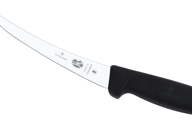 Cutit Victorinox pentru dezosat 5.6613 - lama curba flexibila de 15 cm