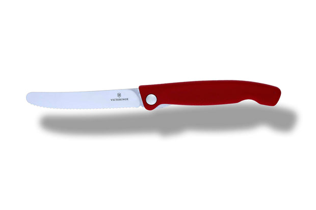 Cutit cu lama zimtata pliabila 11cm Victorinox Swiss Classic in blister - Magazinul de cutite